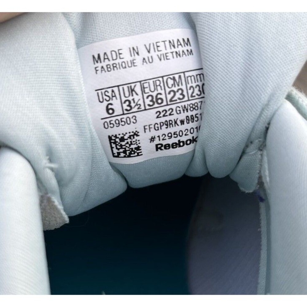 Reebok X Cardi B Classic Leather V2 Women's 6 Low Sneakers Whisper Blue - Picture 16 of 16